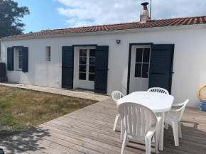 Villa Calme et Confort, Accès Direct Plage, 4 Pers., Proche Centre-Ville et Forêt - FR-1-476-187